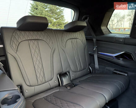 Серый БМВ X7, объемом двигателя 4.4 л и пробегом 9 тыс. км за 115000 $, фото 37 на Automoto.ua