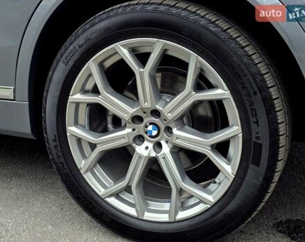 Серый БМВ X7, объемом двигателя 3 л и пробегом 63 тыс. км за 91000 $, фото 22 на Automoto.ua