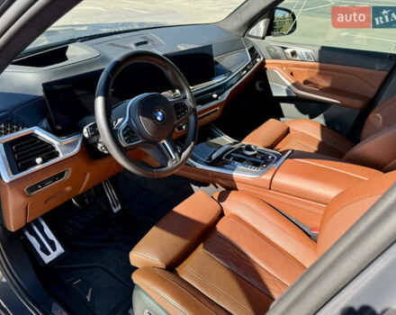 Серый БМВ X7, объемом двигателя 4.39 л и пробегом 34 тыс. км за 139900 $, фото 16 на Automoto.ua