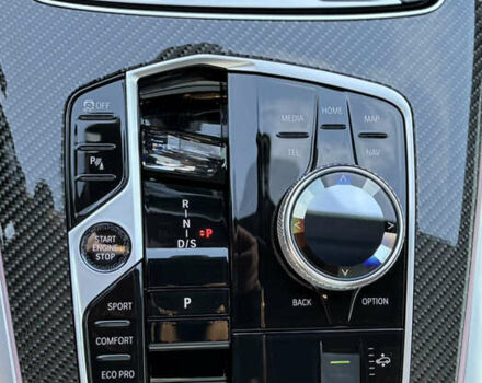 Серый БМВ X7, объемом двигателя 4.39 л и пробегом 45 тыс. км за 139900 $, фото 31 на Automoto.ua