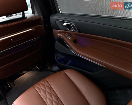 Серый БМВ X7, объемом двигателя 3 л и пробегом 63 тыс. км за 91000 $, фото 93 на Automoto.ua