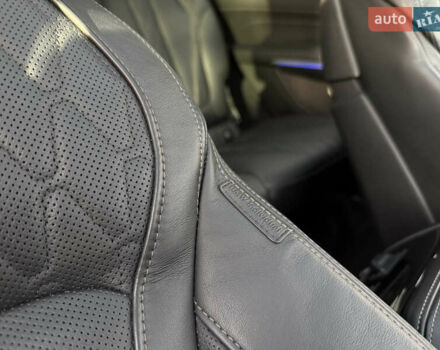 Серый БМВ X7, объемом двигателя 2.99 л и пробегом 82 тыс. км за 119000 $, фото 53 на Automoto.ua