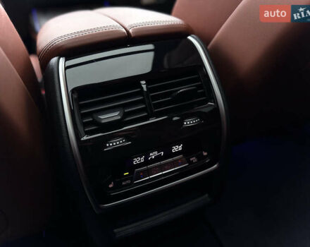 Серый БМВ X7, объемом двигателя 3 л и пробегом 63 тыс. км за 91000 $, фото 92 на Automoto.ua