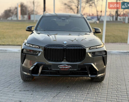 Серый БМВ X7, объемом двигателя 4.4 л и пробегом 9 тыс. км за 115000 $, фото 3 на Automoto.ua
