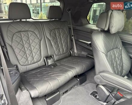 Серый БМВ X7, объемом двигателя 3 л и пробегом 16 тыс. км за 112800 $, фото 78 на Automoto.ua
