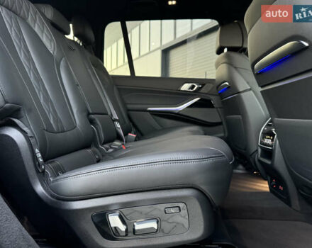 Серый БМВ X7, объемом двигателя 2.99 л и пробегом 86 тыс. км за 119000 $, фото 42 на Automoto.ua