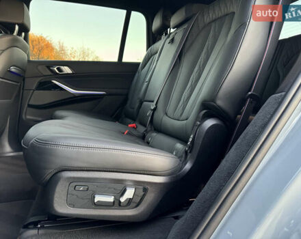 Серый БМВ X7, объемом двигателя 2.99 л и пробегом 86 тыс. км за 119000 $, фото 34 на Automoto.ua