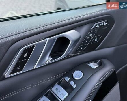 Серый БМВ X7, объемом двигателя 2.99 л и пробегом 99 тыс. км за 110900 $, фото 33 на Automoto.ua