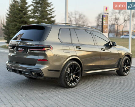 Серый БМВ X7, объемом двигателя 4.4 л и пробегом 9 тыс. км за 115000 $, фото 7 на Automoto.ua