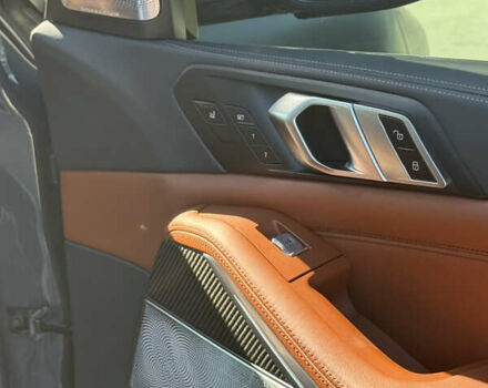 Серый БМВ X7, объемом двигателя 4.39 л и пробегом 34 тыс. км за 139900 $, фото 32 на Automoto.ua