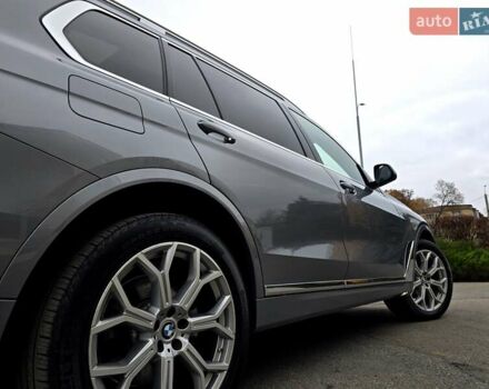 Серый БМВ X7, объемом двигателя 3 л и пробегом 63 тыс. км за 91000 $, фото 16 на Automoto.ua