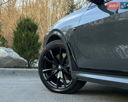 Серый БМВ X7, объемом двигателя 2.99 л и пробегом 51 тыс. км за 128000 $, фото 18 на Automoto.ua