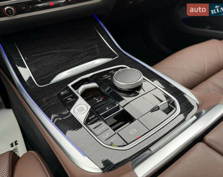 Серый БМВ X7, объемом двигателя 2.99 л и пробегом 57 тыс. км за 114000 $, фото 22 на Automoto.ua