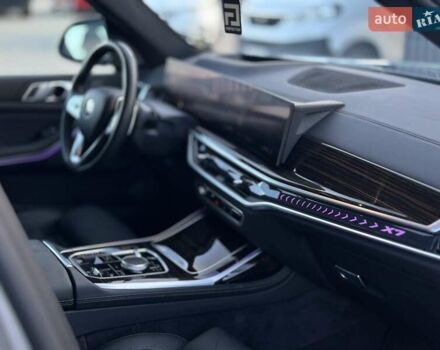 Серый БМВ X7, объемом двигателя 3 л и пробегом 39 тыс. км за 105000 $, фото 49 на Automoto.ua