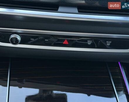 Серый БМВ X7, объемом двигателя 3 л и пробегом 39 тыс. км за 105000 $, фото 45 на Automoto.ua