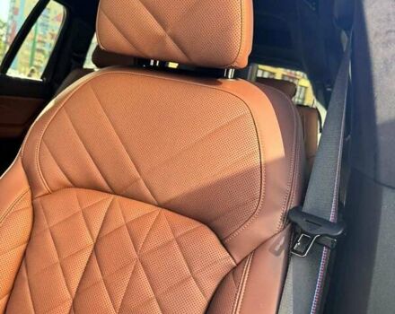 Серый БМВ X7, объемом двигателя 2.99 л и пробегом 8 тыс. км за 137000 $, фото 5 на Automoto.ua