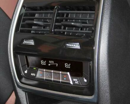 Серый БМВ X7, объемом двигателя 4.39 л и пробегом 3 тыс. км за 185000 $, фото 39 на Automoto.ua