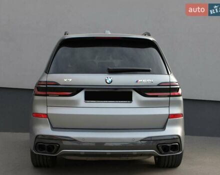 Серый БМВ X7, объемом двигателя 4.39 л и пробегом 3 тыс. км за 185000 $, фото 3 на Automoto.ua