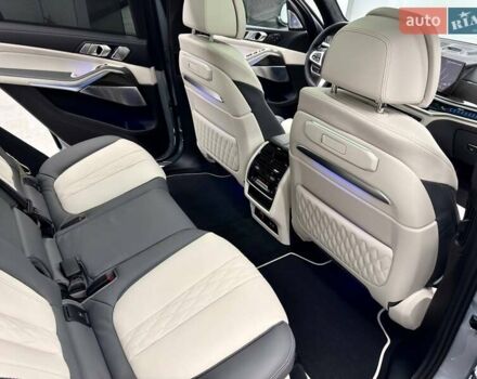 Серый БМВ X7, объемом двигателя 2.99 л и пробегом 1 тыс. км за 174000 $, фото 65 на Automoto.ua