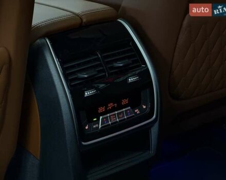 Серый БМВ X7, объемом двигателя 4.39 л и пробегом 1 тыс. км за 189900 $, фото 67 на Automoto.ua