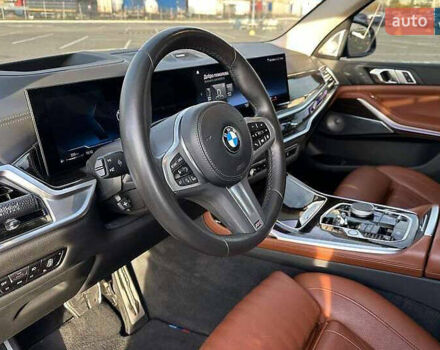 Серый БМВ X7, объемом двигателя 3 л и пробегом 11 тыс. км за 120000 $, фото 15 на Automoto.ua