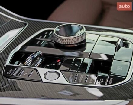 Серый БМВ X7, объемом двигателя 4.39 л и пробегом 3 тыс. км за 185000 $, фото 16 на Automoto.ua