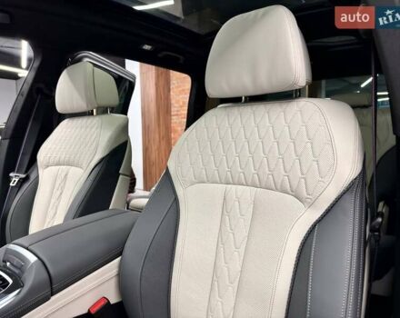 Серый БМВ X7, объемом двигателя 2.99 л и пробегом 1 тыс. км за 174000 $, фото 29 на Automoto.ua