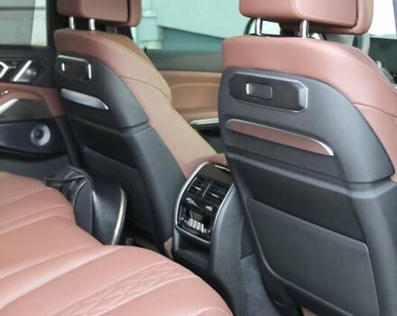 Серый БМВ X7, объемом двигателя 4.39 л и пробегом 3 тыс. км за 185000 $, фото 26 на Automoto.ua