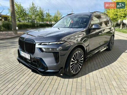 БМВ X7 2019 в Одессе на Automoto.ua Серый БМВ X7, объемом двигателя 3 л и пробегом 150 тыс. км за 61200 $, фото 1 на Automoto.ua