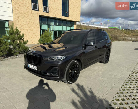 Серый БМВ X7, объемом двигателя 3 л и пробегом 145 тыс. км за 55800 $, фото 1 на Automoto.ua