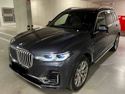 БМВ X7 2020 в Киеве на Automoto.ua Серый БМВ X7, объемом двигателя 3 л и пробегом 84 тыс. км за 38650 $, фото 1 на Automoto.ua