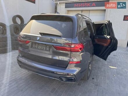 Серый БМВ X7, объемом двигателя 2.99 л и пробегом 37 тыс. км за 95900 $, фото 1 на Automoto.ua