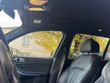 Серый БМВ X7, объемом двигателя 4.39 л и пробегом 97 тыс. км за 119000 $, фото 1 на Automoto.ua