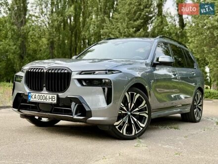 БМВ X7 2023 у Києві на Automoto.ua Сірий БМВ X7, об'ємом двигуна 3 л та пробігом 38 тис. км за 116950 $, фото 1 на Automoto.ua
