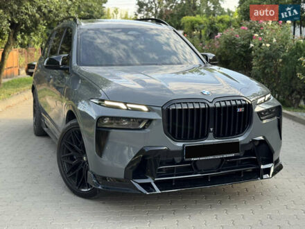 БМВ X7 2023 в Ужгороде на Automoto.ua Серый БМВ X7, объемом двигателя 4.39 л и пробегом 48 тыс. км за 145000 $, фото 1 на Automoto.ua