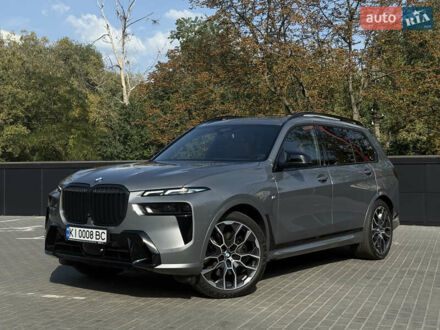 БМВ X7 2023 в Киеве на Automoto.ua Серый БМВ X7, объемом двигателя 2.99 л и пробегом 63 тыс. км за 128000 $, фото 1 на Automoto.ua