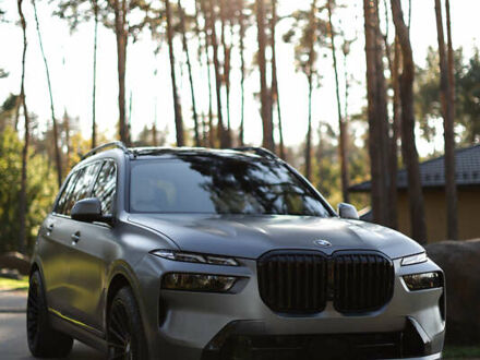 Серый БМВ X7, объемом двигателя 3 л и пробегом 8 тыс. км за 101000 $, фото 1 на Automoto.ua