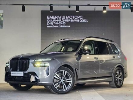 БМВ X7 2023 у Одесі на Automoto.ua Сірий БМВ X7, об'ємом двигуна 4.4 л та пробігом 70 тис. км за 139999 $, фото 1 на Automoto.ua