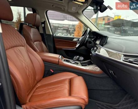 Синий БМВ X7, объемом двигателя 3 л и пробегом 61 тыс. км за 59000 $, фото 41 на Automoto.ua