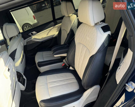 Синий БМВ X7, объемом двигателя 4.4 л и пробегом 100 тыс. км за 64900 $, фото 55 на Automoto.ua