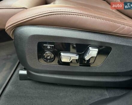 Синій БМВ X7, об'ємом двигуна 4.4 л та пробігом 47 тис. км за 92900 $, фото 20 на Automoto.ua