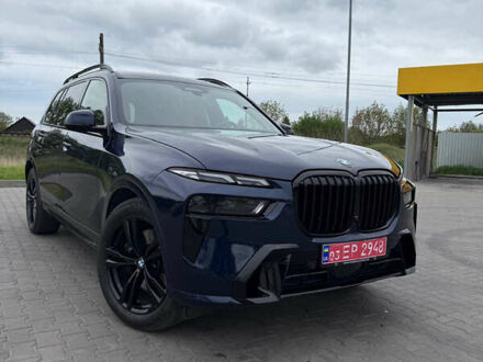 БМВ X7 2023 в Луцке на Automoto.ua Синий БМВ X7, объемом двигателя 3 л и пробегом 74 тыс. км за 91000 $, фото 1 на Automoto.ua