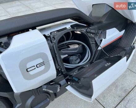 Белый БМВ CE 04, объемом двигателя 0 л и пробегом 3 тыс. км за 11106 $, фото 19 на Automoto.ua