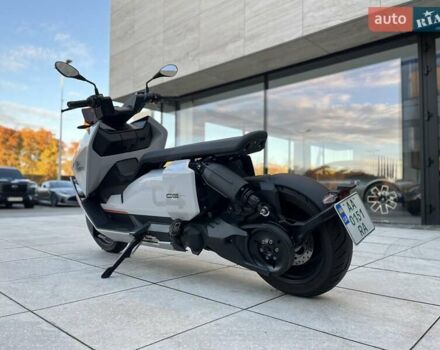 Белый БМВ CE 04, объемом двигателя 0 л и пробегом 3 тыс. км за 11106 $, фото 4 на Automoto.ua