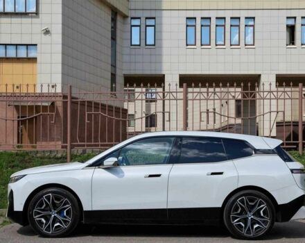 Білий БМВ Інша, об'ємом двигуна 0 л та пробігом 43 тис. км за 44000 $, фото 5 на Automoto.ua