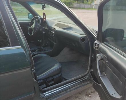 Зелений БМВ Інша, об'ємом двигуна 2.5 л та пробігом 355 тис. км за 1700 $, фото 8 на Automoto.ua