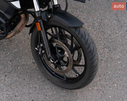 Белый БМВ F 750GS, объемом двигателя 0.85 л и пробегом 14 тыс. км за 10900 $, фото 6 на Automoto.ua