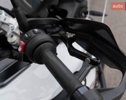 Белый БМВ F 750GS, объемом двигателя 0.85 л и пробегом 14 тыс. км за 10900 $, фото 10 на Automoto.ua