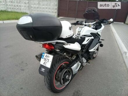 Білий БМВ F 800GT, об'ємом двигуна 0 л та пробігом 27 тис. км за 6711 $, фото 1 на Automoto.ua