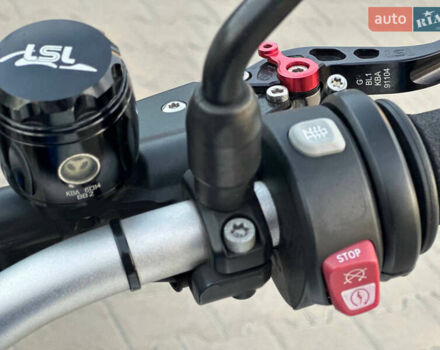 БМВ F 800R, объемом двигателя 0.8 л и пробегом 80 тыс. км за 7500 $, фото 5 на Automoto.ua